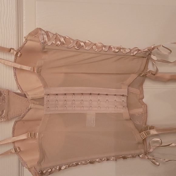 CORSET AND PANTY SET - Picture 8 of 16